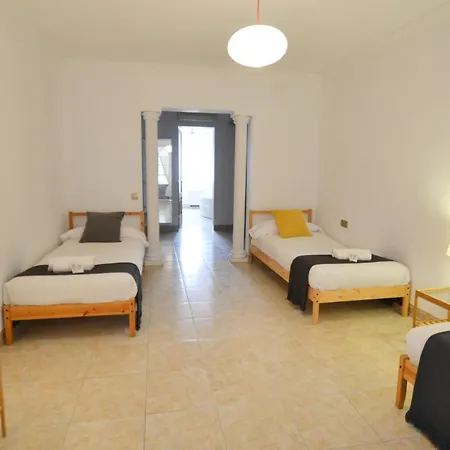 Elliot Apartamento *